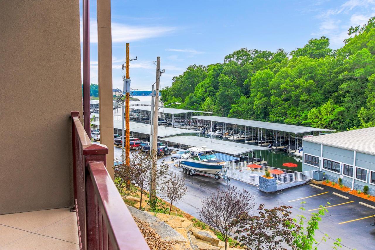 The Resort At Lake Of The Ozarks Exterior photo