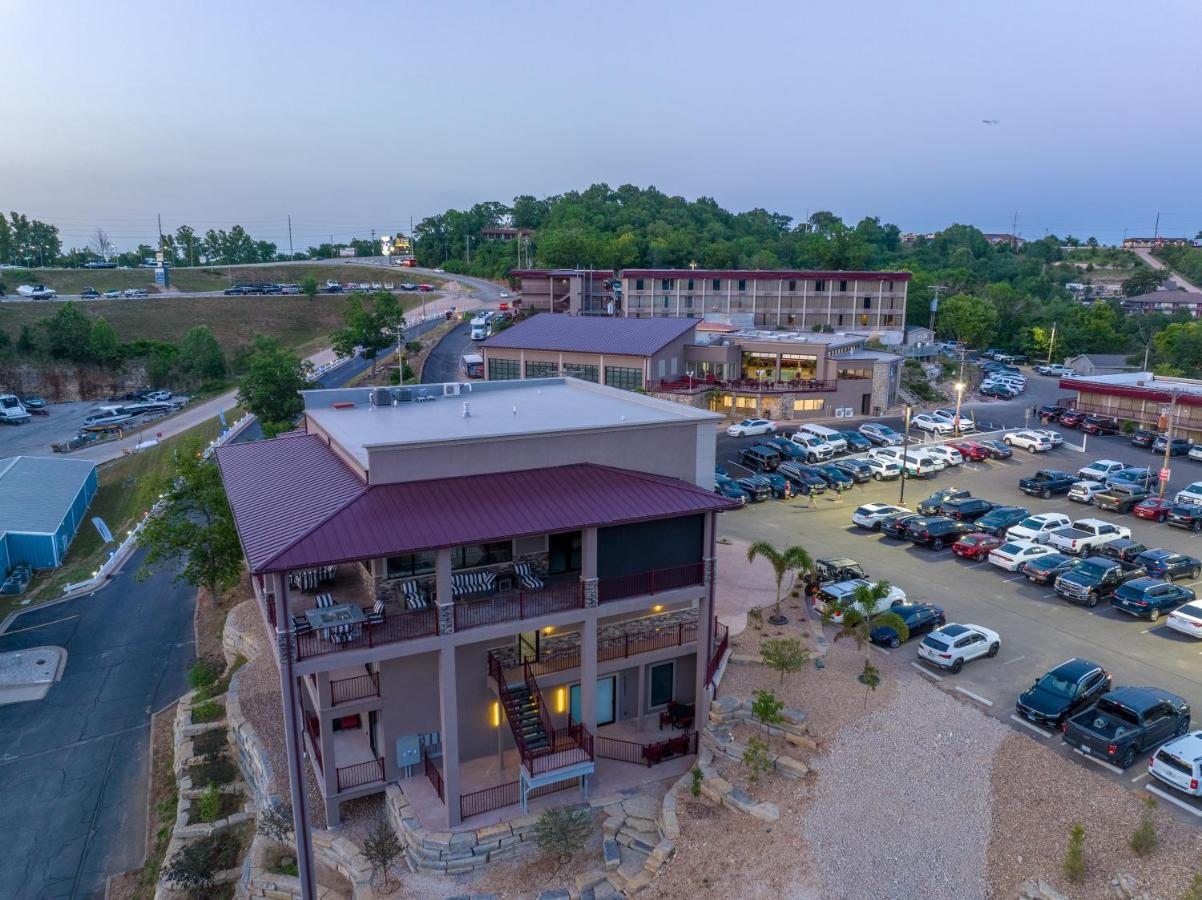 The Resort At Lake Of The Ozarks Exterior photo
