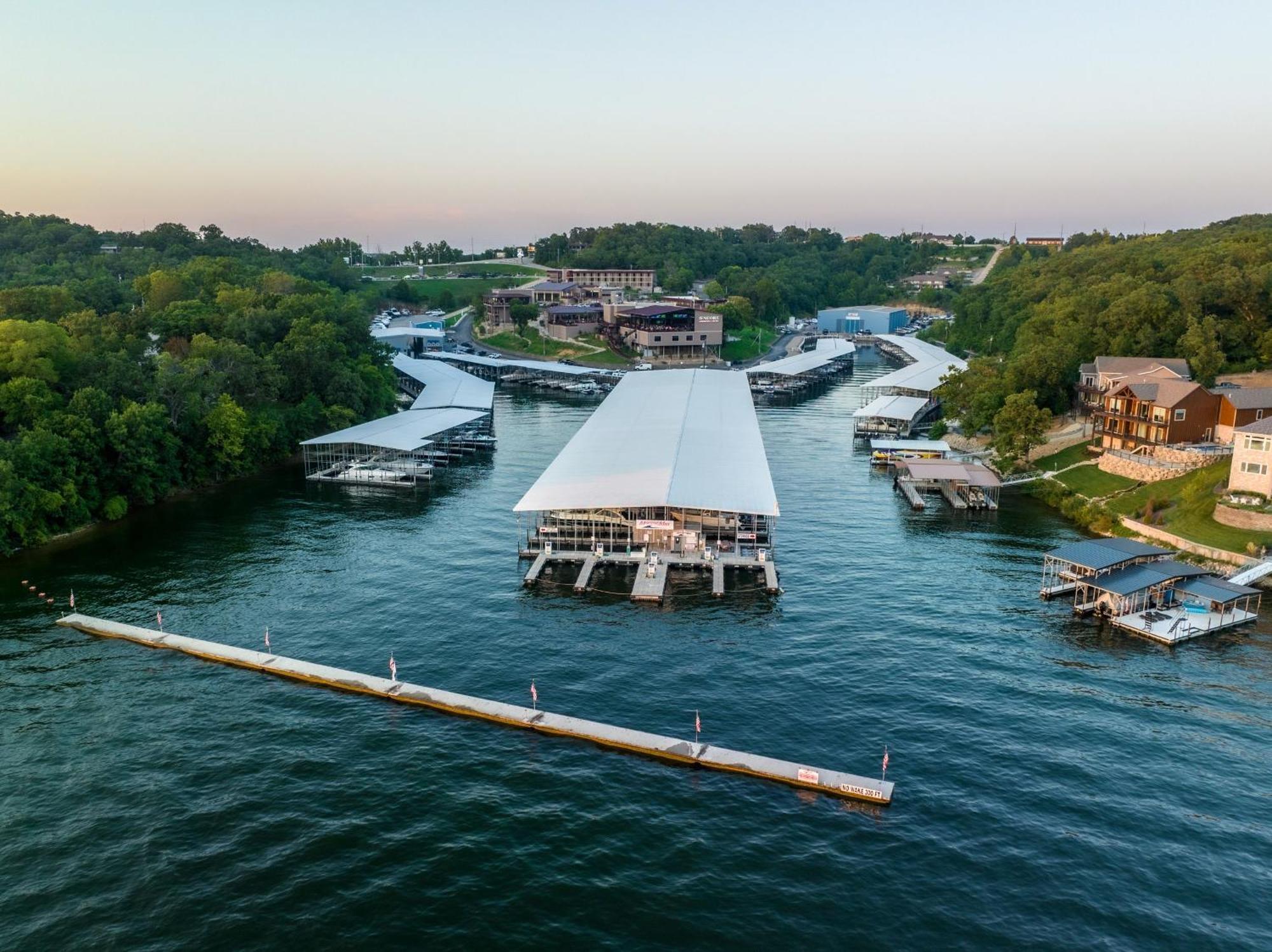 The Resort At Lake Of The Ozarks Exterior photo