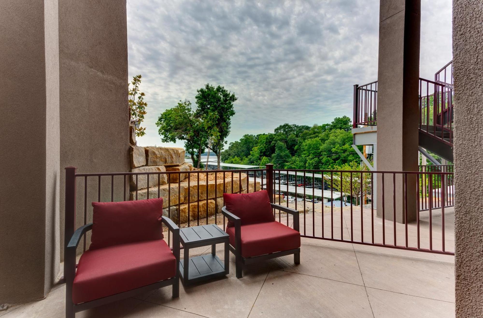 The Resort At Lake Of The Ozarks Exterior photo