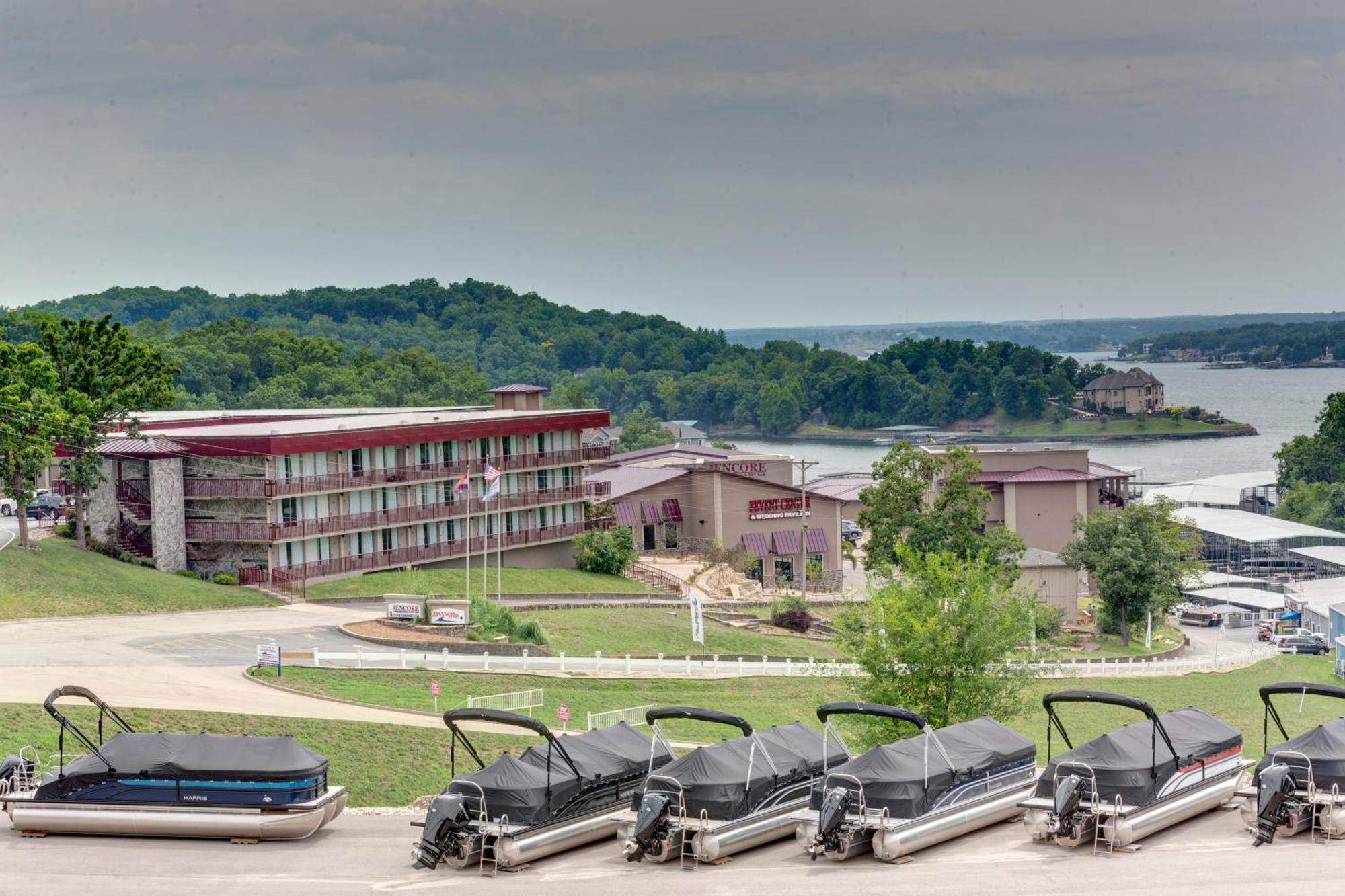 The Resort At Lake Of The Ozarks Exterior photo